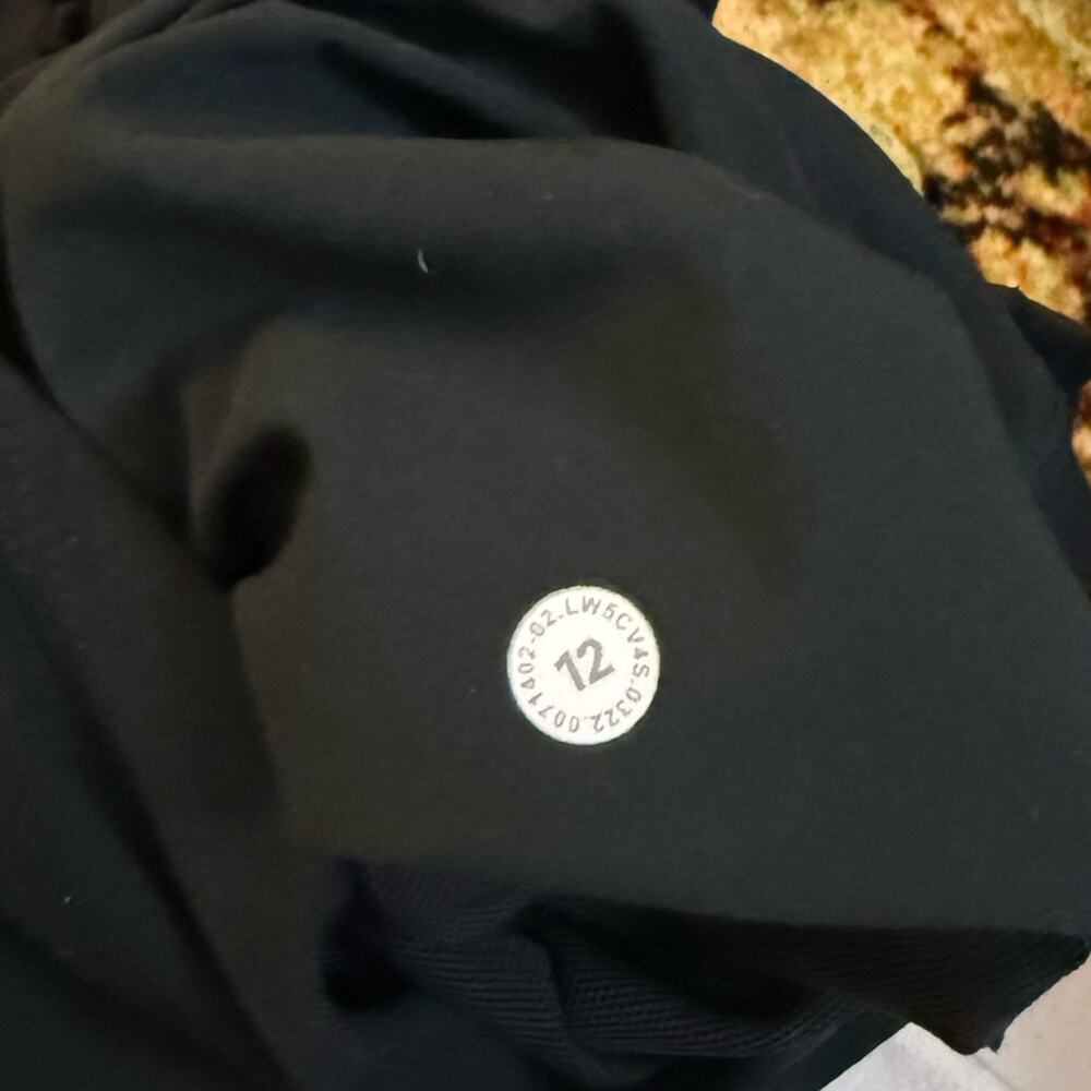Lululemon Black Keep Moving Joggers - Picture 7 of 11
